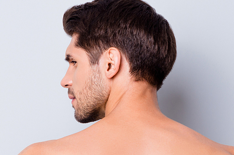 Dauerhafte Haarentfernung im Gesicht und auf dem Hals für Männer